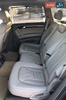 Позашляховик / Кросовер Audi Q7 2007 в 