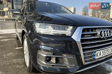 Позашляховик / Кросовер Audi Q7 2016 в Києві