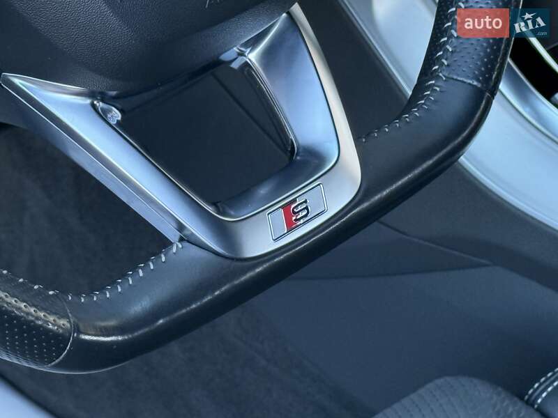 Внедорожник / Кроссовер Audi Q7 2020 в Ровно