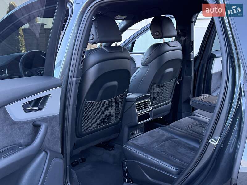 Внедорожник / Кроссовер Audi Q7 2020 в Ровно