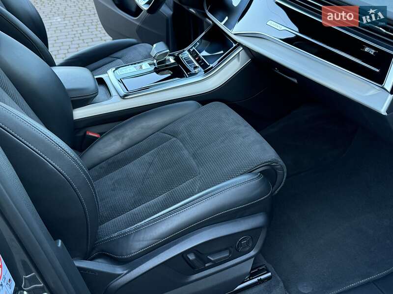 Внедорожник / Кроссовер Audi Q7 2020 в Ровно