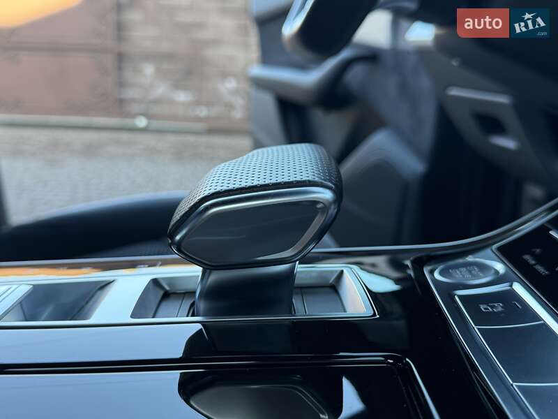 Внедорожник / Кроссовер Audi Q7 2020 в Ровно