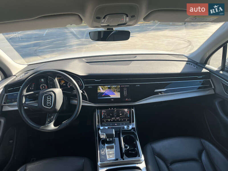 Внедорожник / Кроссовер Audi Q7 2021 в Синельниково