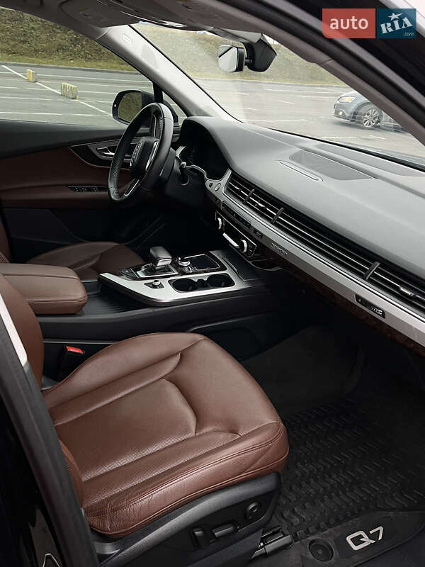 Позашляховик / Кросовер Audi Q7 2019 в Львові фото 4 Позашляховик / Кросовер Audi Q7 2019 в Львові