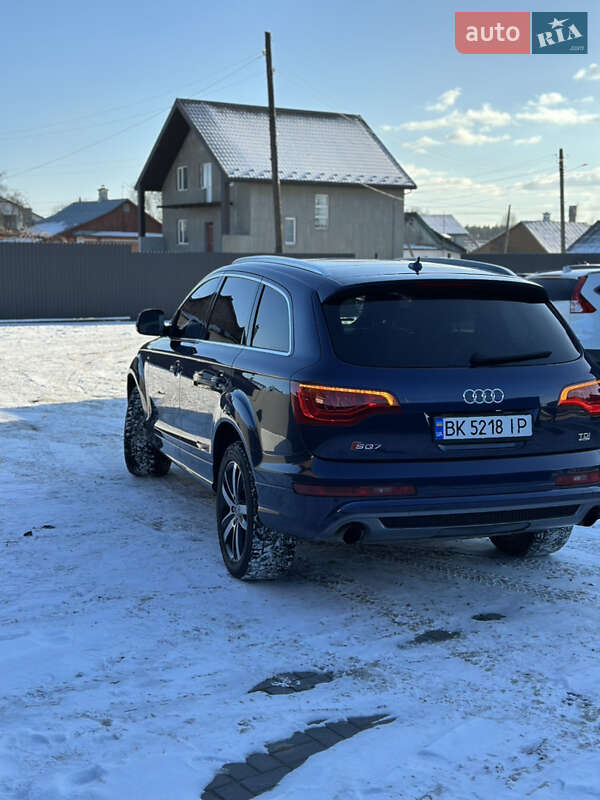 Позашляховик / Кросовер Audi Q7 2009 в Рівному