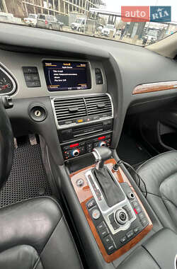 Внедорожник / Кроссовер Audi Q7 2014 в 