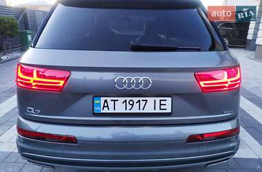 Внедорожник / Кроссовер Audi Q7 2017 в 