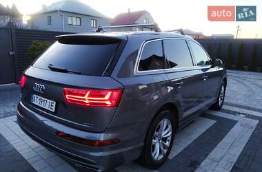 Внедорожник / Кроссовер Audi Q7 2017 в 
