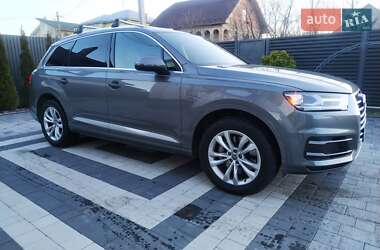 Внедорожник / Кроссовер Audi Q7 2017 в 