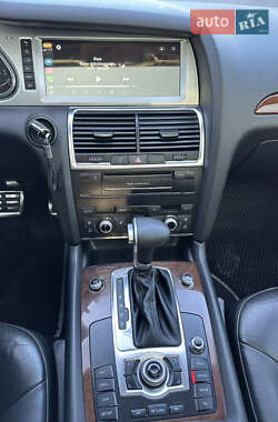 Внедорожник / Кроссовер Audi Q7 2011 в 