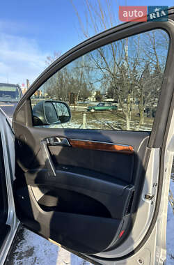 Внедорожник / Кроссовер Audi Q7 2011 в 