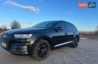 Позашляховик / Кросовер Audi Q7 2015 в Рівному