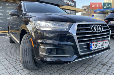 Внедорожник / Кроссовер Audi Q7 2017 в 