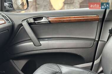 Внедорожник / Кроссовер Audi Q7 2014 в 