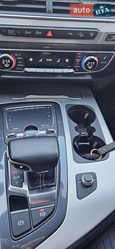 Позашляховик / Кросовер Audi Q7 2016 в Вінниці