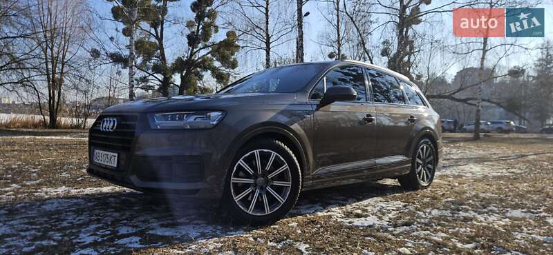 Позашляховик / Кросовер Audi Q7 2016 в Вінниці