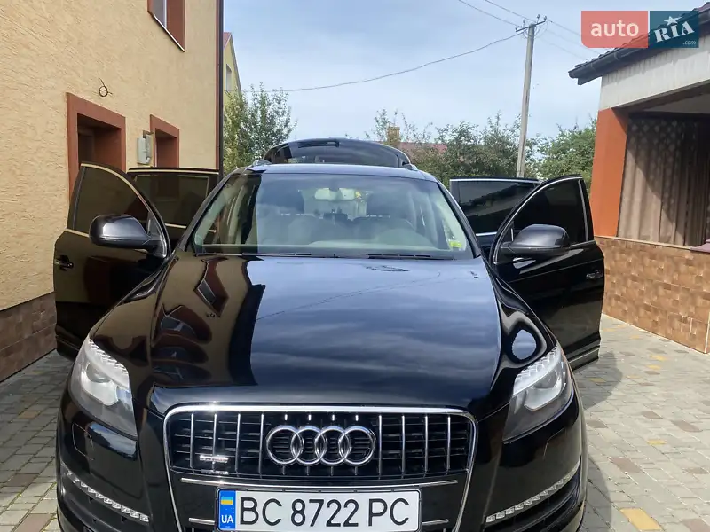 Внедорожник / Кроссовер Audi Q7 2014 в 