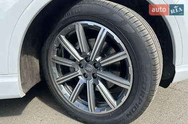Внедорожник / Кроссовер Audi Q7 2018 в 