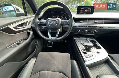 Внедорожник / Кроссовер Audi Q7 2018 в 