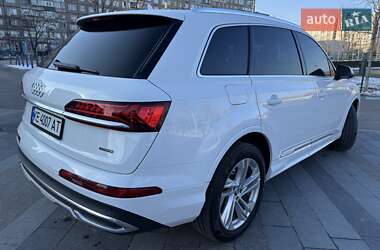 Внедорожник / Кроссовер Audi Q7 2020 в 