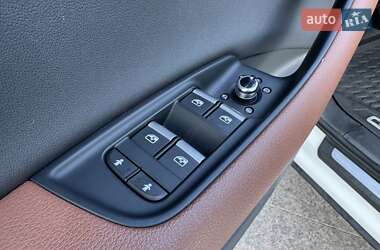 Внедорожник / Кроссовер Audi Q7 2020 в 