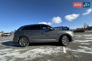 Внедорожник / Кроссовер Audi Q7 2017 в 