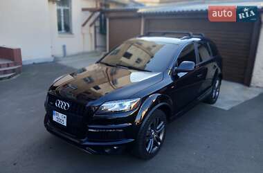 Внедорожник / Кроссовер Audi Q7 2013 в 