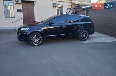 Внедорожник / Кроссовер Audi Q7 2013 в 