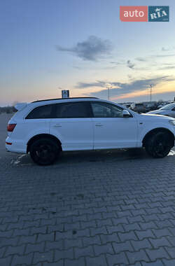 Внедорожник / Кроссовер Audi Q7 2012 в 