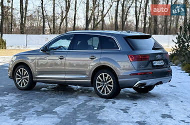 Позашляховик / Кросовер Audi Q7 2017 в 