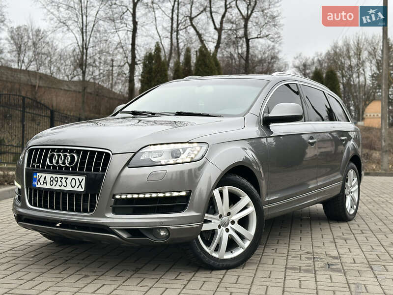 Позашляховик / Кросовер Audi Q7 2010 в Києві