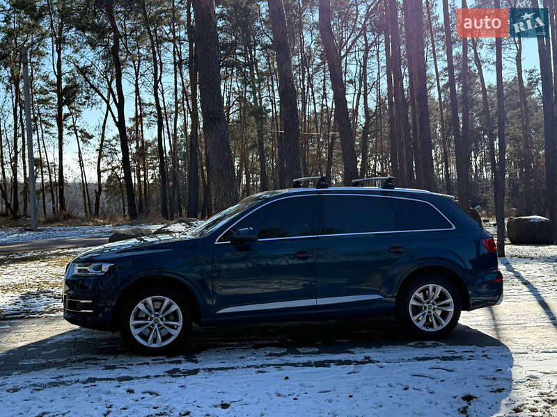 Позашляховик / Кросовер Audi Q7 2017 в Житомирі