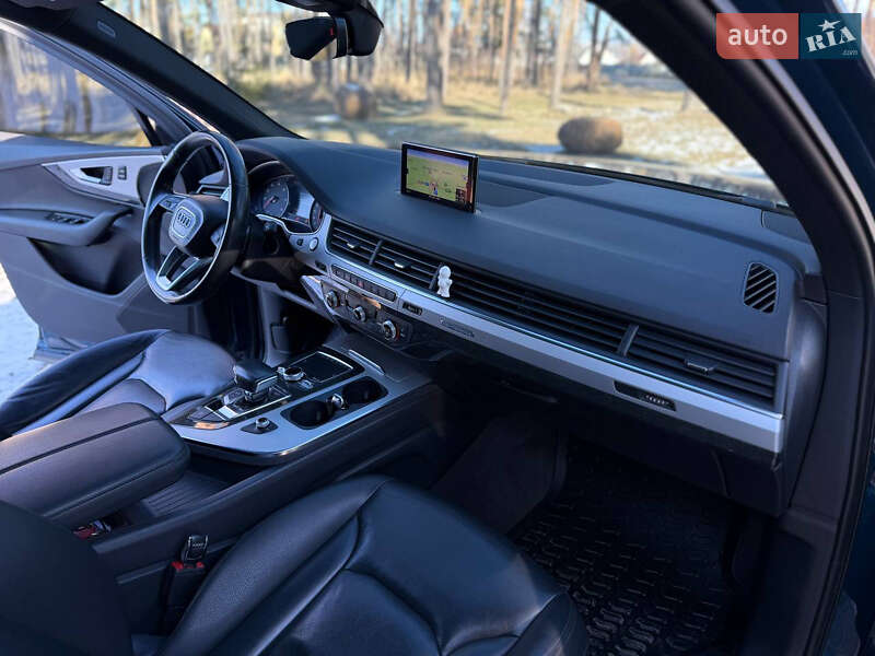 Позашляховик / Кросовер Audi Q7 2017 в Житомирі