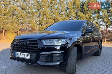 Внедорожник / Кроссовер Audi Q7 2018 в 