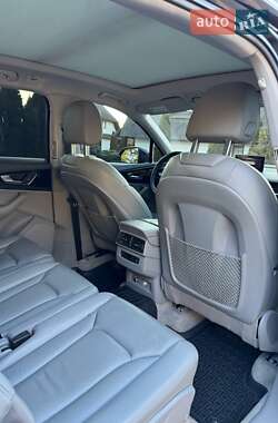 Внедорожник / Кроссовер Audi Q7 2018 в 