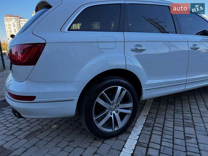 Позашляховик / Кросовер Audi Q7 2015 в Івано-Франківську