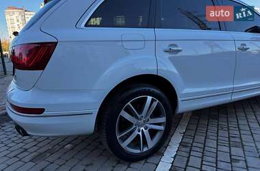Внедорожник / Кроссовер Audi Q7 2015 в 