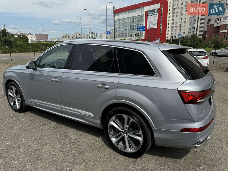 Внедорожник / Кроссовер Audi Q7 2020 в Киеве фото 4 Внедорожник / Кроссовер Audi Q7 2020 в Киеве
