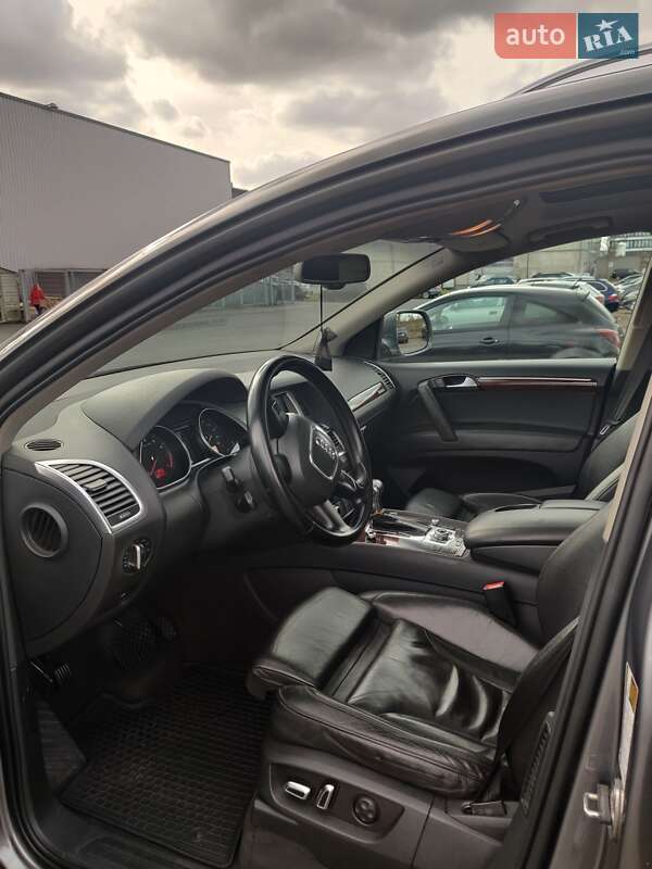 Внедорожник / Кроссовер Audi Q7 2010 в Харькове