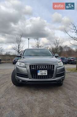 Внедорожник / Кроссовер Audi Q7 2010 в 