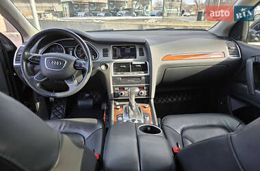 Внедорожник / Кроссовер Audi Q7 2015 в 