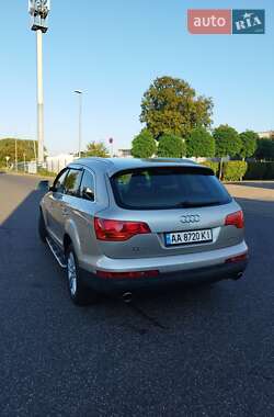 Внедорожник / Кроссовер Audi Q7 2007 в 