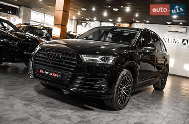 Внедорожник / Кроссовер Audi Q7 2018 в 