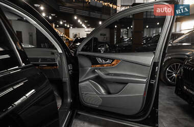 Внедорожник / Кроссовер Audi Q7 2018 в 