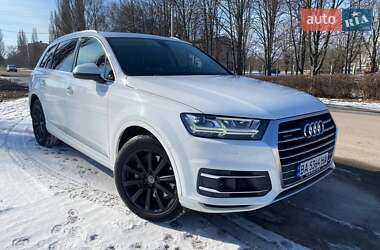 Внедорожник / Кроссовер Audi Q7 2018 в 