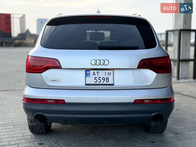 Позашляховик / Кросовер Audi Q7 2011 в Калуші