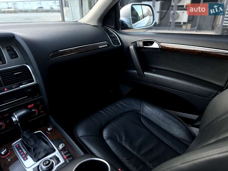 Позашляховик / Кросовер Audi Q7 2011 в Калуші