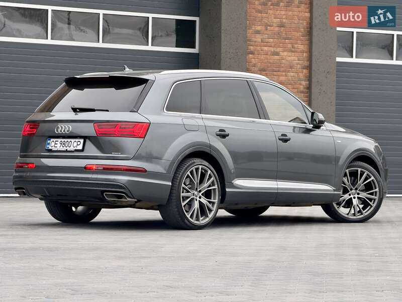 Внедорожник / Кроссовер Audi Q7 2015 в Черновцах
