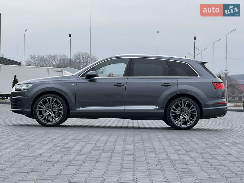 Внедорожник / Кроссовер Audi Q7 2015 в Черновцах