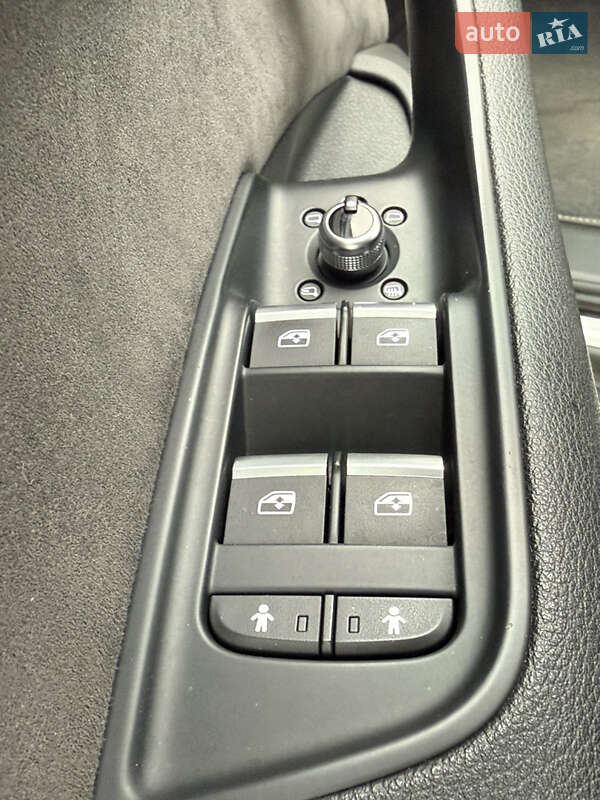Внедорожник / Кроссовер Audi Q7 2015 в Черновцах